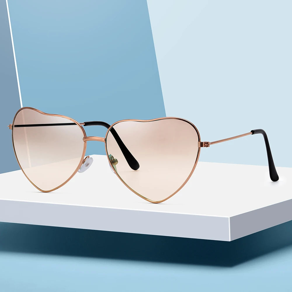 Ladies Fashion Metal Frame Sunglasses Fancy Dress Retro Heart Shaped Gradient Lens Sunglasses UV 400 Outdoor Goggles