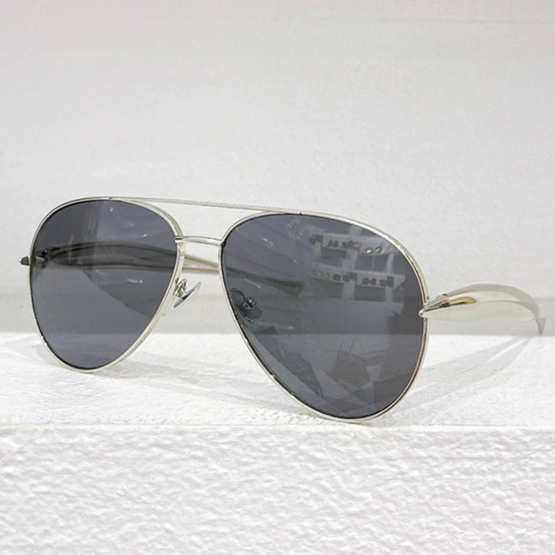 New y2k Vintage Metal Pilot Sunglasses Women For Men Sun Glasses Punk Popular Outdoor Driving Luxury Brand Designer Shades UV400