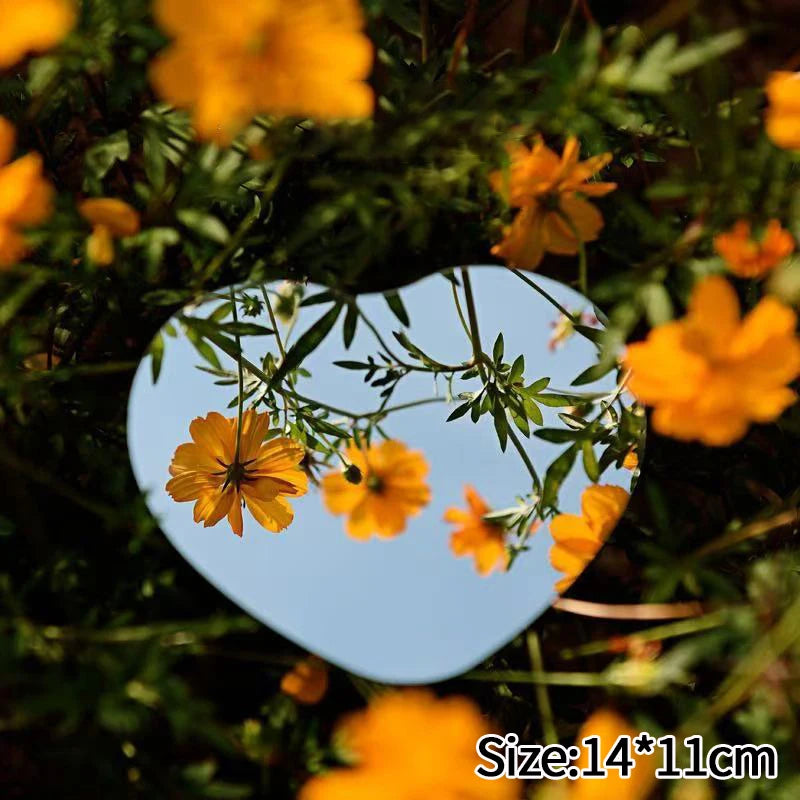 Heart Convex Mirror Round Moon Shaped Mirrors Travel Photo Props Wide-angle Lens for Photography Portable Makeup Mirrors