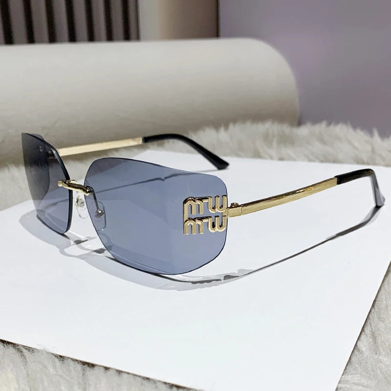 NEW Classic Sun Glasses Female Funky Metal Luxury Rimless Sunglasses Women BrandDesigner Rivets Rectangle Gradient Curved Shades