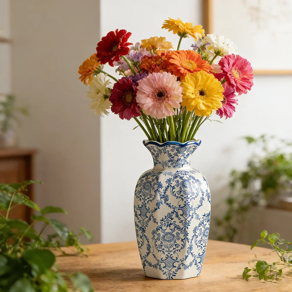 Classical Ceramic Vase Blue and White Procelain Hand Painted Vase for Flower Home Decor Desktop Flower Arrangement Tabletop Vase